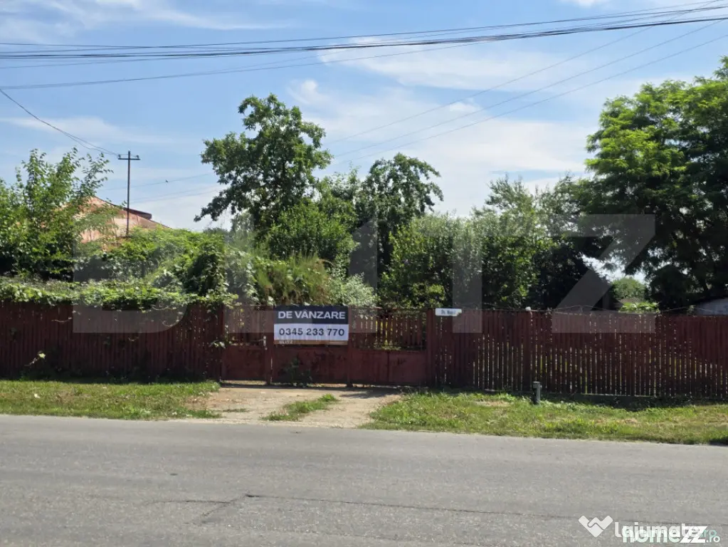 Casă bătrânească, 51 mp, curte 1.100 mp, orașul Titu