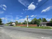 Casă bătrânească cu curte mare de 1.100 mp în orașul T