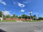 Casă bătrânească cu curte mare de 1.100 mp în orașul T