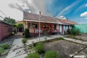 Casa 3 camere, bucatarie si baie, in zona centrala din Ch... 