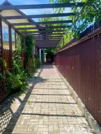 Duplex în vilă, 4 camere, renovat 2025, curte 250 mp, M... 