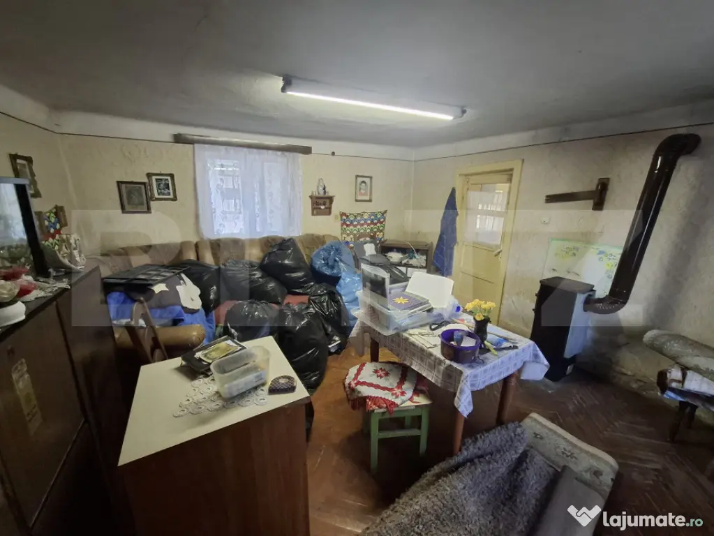 Oportunitate de investitie in zona Ardud,casa cu 2 camere