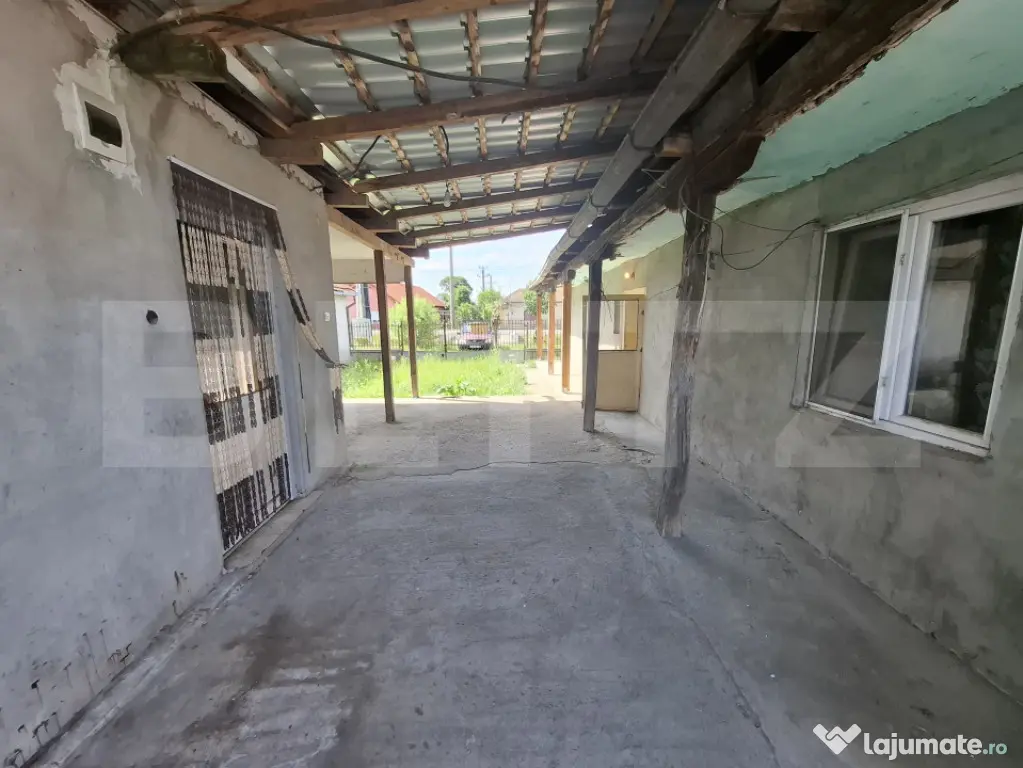 Oportunitate de investitie in zona Ardud,casa cu 2 camere