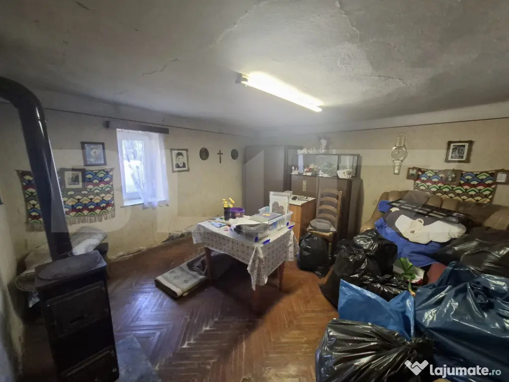Oportunitate de investitie in zona Ardud,casa cu 2 camere