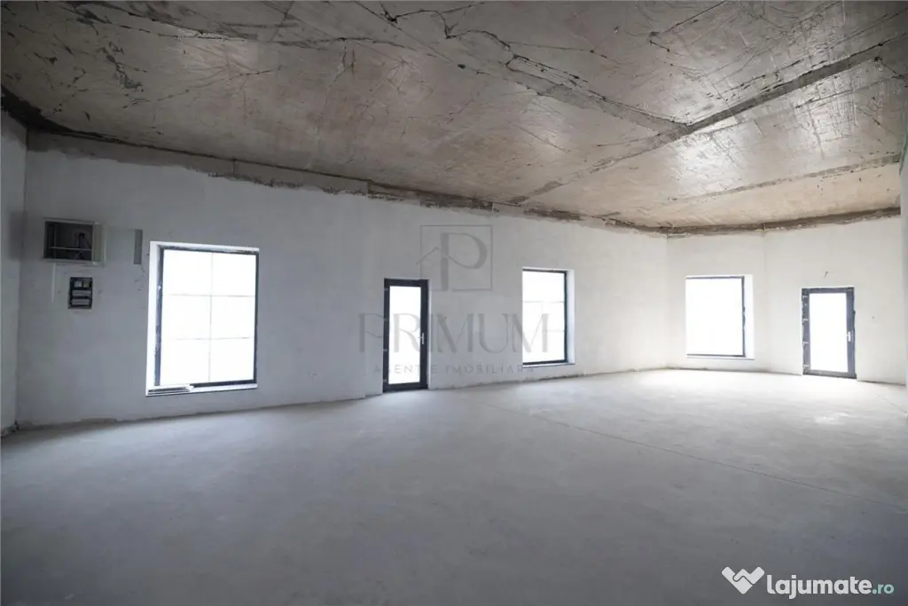 Spatiu comercial SAD, 100 mp. open-space cu vitrina mare - B