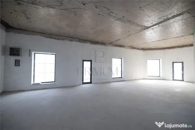 Spatiu comercial SAD, 100 mp. open-space cu vitrina mare - B