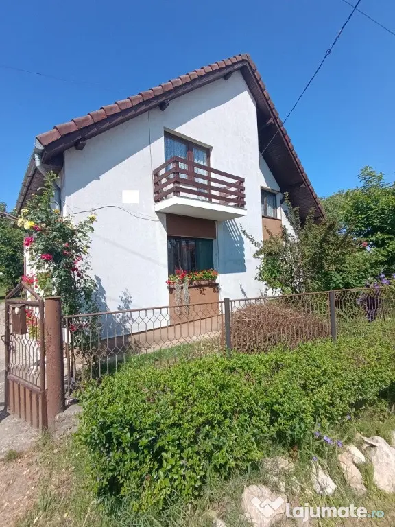 Mocira, casa 17 ari teren