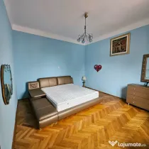 CENTRAL Bulevard-casa boiereasca 1940, 5 camere inalte - 175
