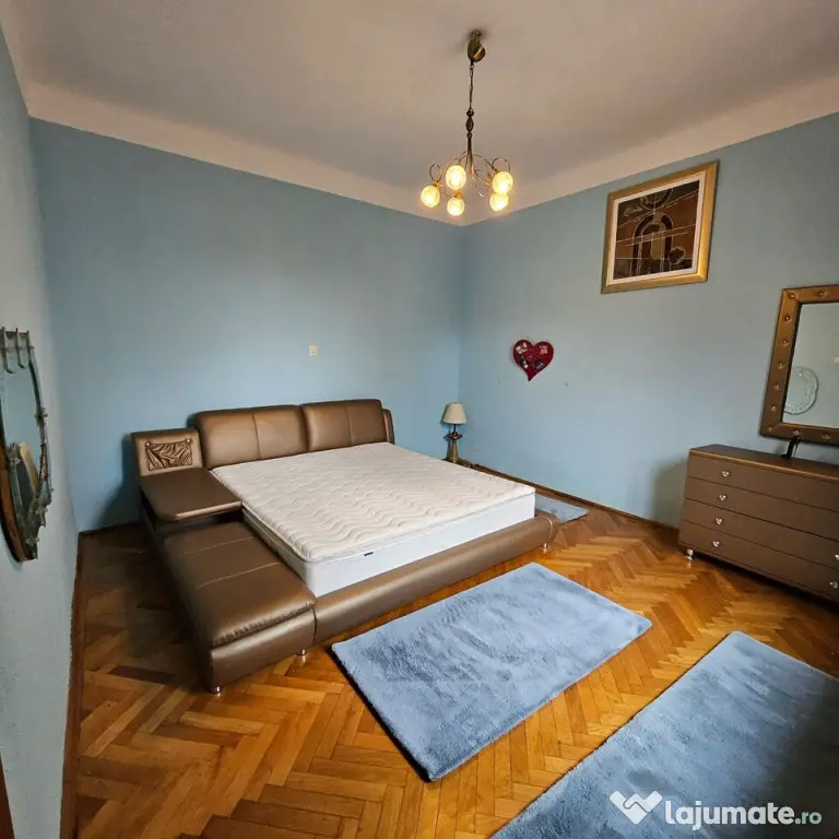 CENTRAL Bulevard-casa boiereasca 1940, 5 camere inalte - 175