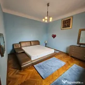 CENTRAL Bulevard-casa boiereasca 1940, 5 camere inalte - 175