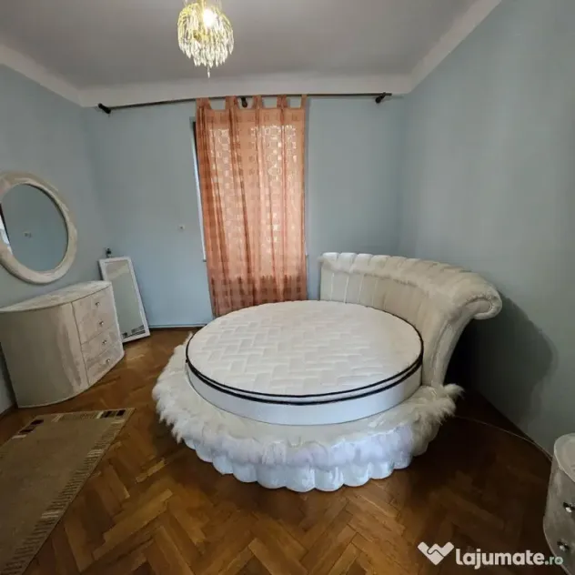 CENTRAL Bulevard-casa boiereasca 1940, 5 camere inalte - 175