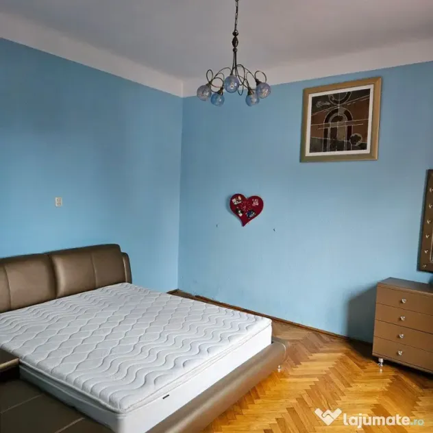 CENTRAL Bulevard-casa boiereasca 1940, 5 camere inalte - 175
