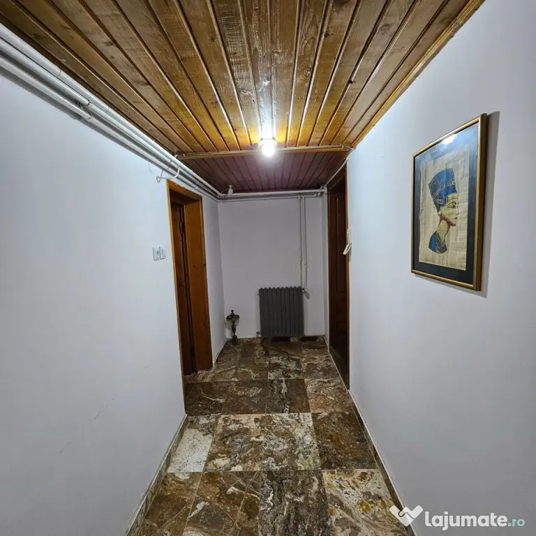 CENTRAL Bulevard-casa boiereasca 1940, 5 camere inalte - 175