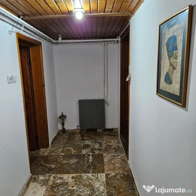 CENTRAL Bulevard-casa boiereasca 1940, 5 camere inalte - 175