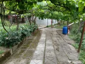 OPORTUNITATE : Proprietate formată din 2 case și teren gen 