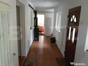 OPORTUNITATE : Proprietate formată din 2 case și teren gen 