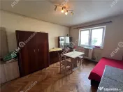 Garsoniera situata la etajul intermediar 2 in zona Lazaret d