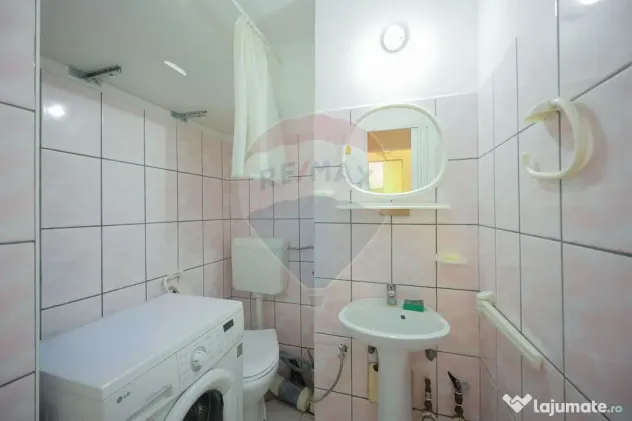De vânzare apartament cu 3 camere zona Dacia