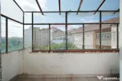 De vânzare apartament cu 3 camere zona Dacia 