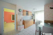 De vânzare apartament cu 3 camere zona Dacia 