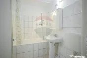De vânzare apartament cu 3 camere zona Dacia 