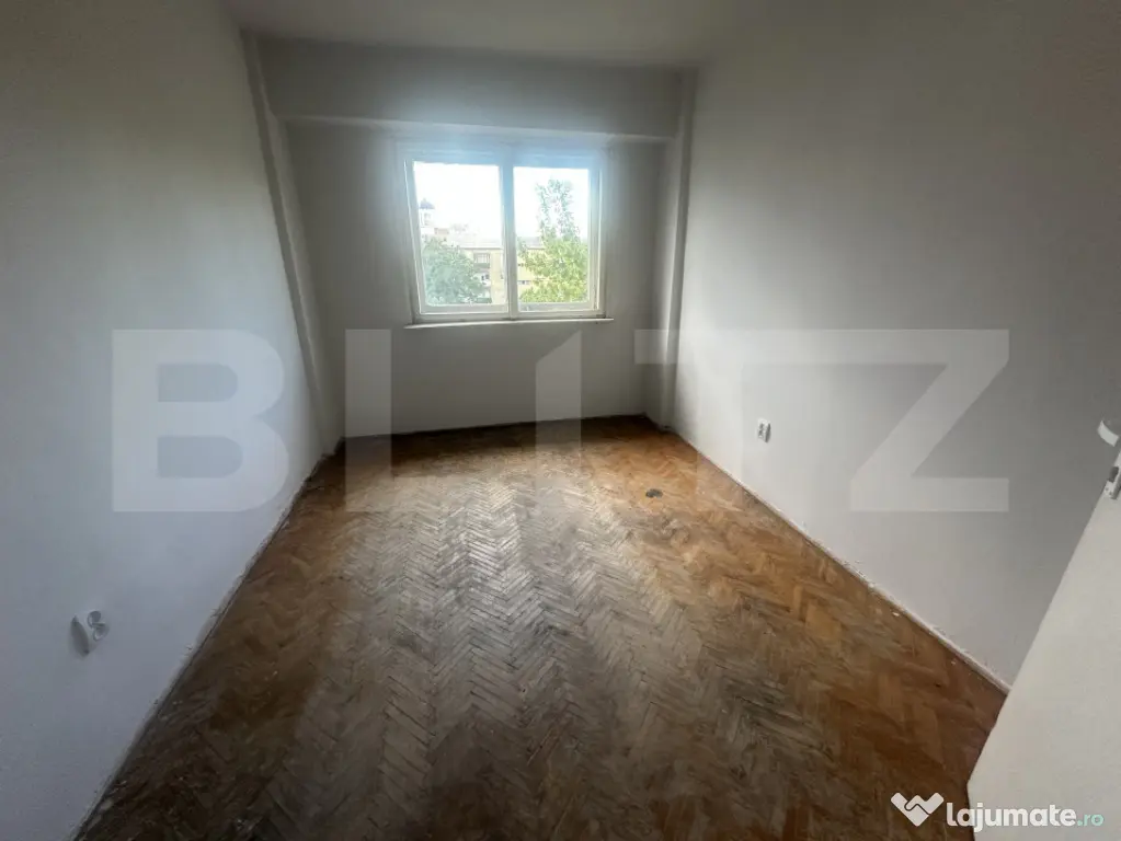 Apartament 4 camere, 79 mp utili, Micro 16