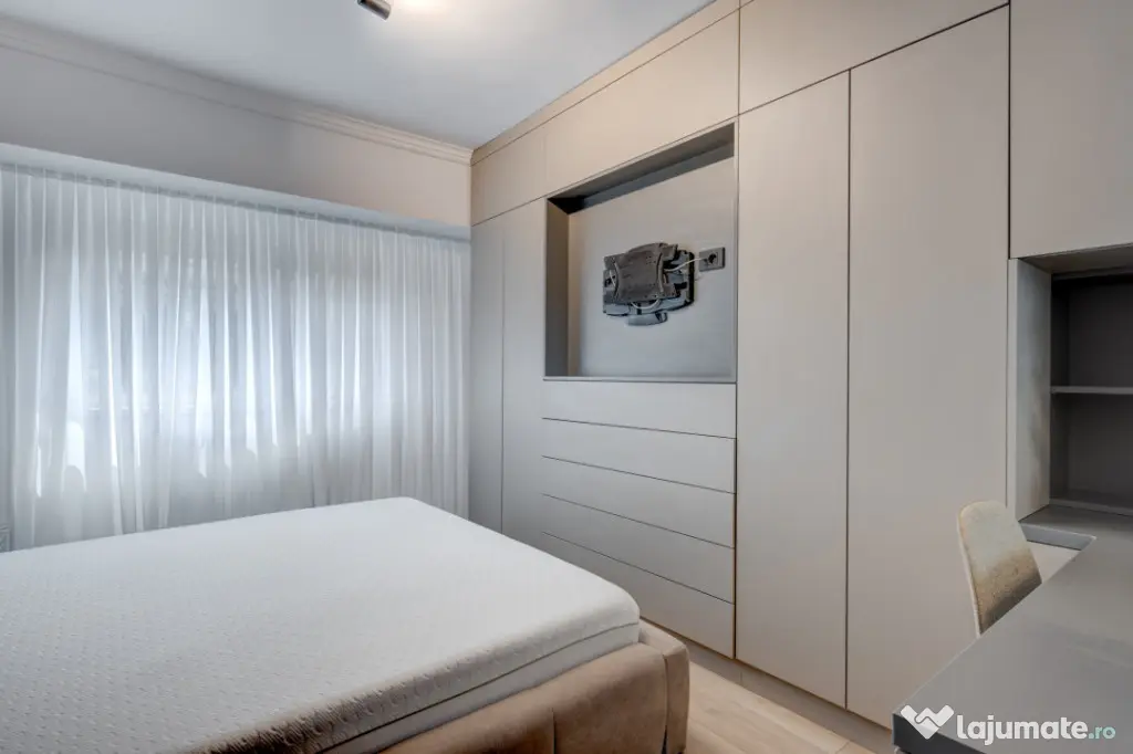 Apartament cu vedere spectaculoasă, 3 camere, 2 băi, bloc