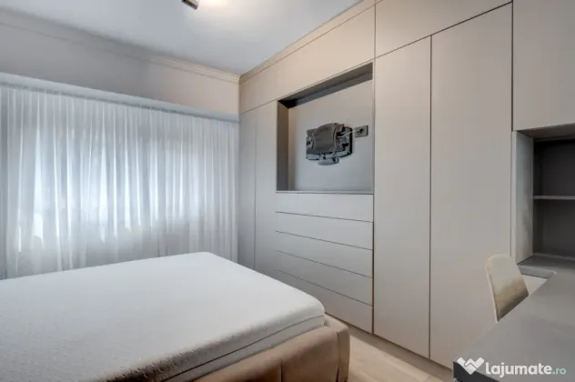 Apartament cu vedere spectaculoasă, 3 camere, 2 băi, bloc