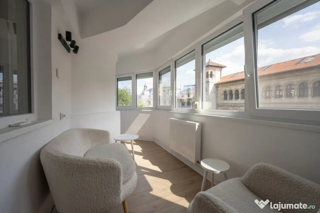 Apartament cu vedere spectaculoasă, 3 camere, 2 băi, bloc
