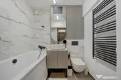 Apartament cu vedere spectaculoasă, 3 camere, 2 băi, bloc