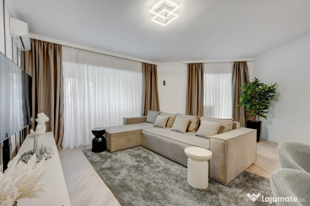 Apartament cu vedere spectaculoasă, 3 camere, 2 băi, bloc