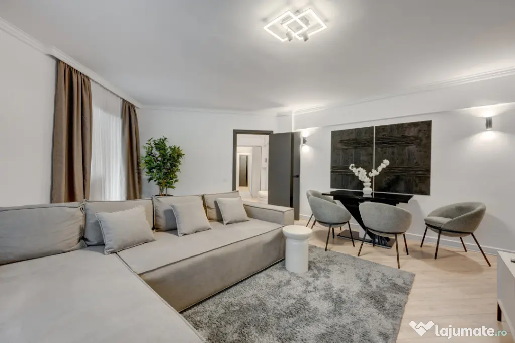Apartament cu vedere spectaculoasă, 3 camere, 2 băi, bloc