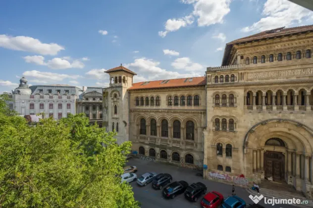 Apartament cu vedere spectaculoasă, 3 camere, 2 băi, bloc