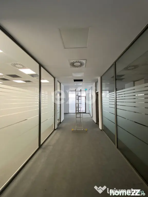 Închiriere spațiu comercial 575 mp(divizibil) – ultra ce