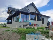 Casa cu teren si doua pastravarii in Fantana Mare