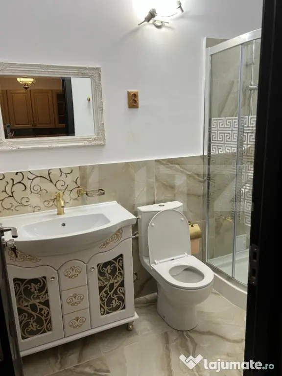 De vanzare apartament 3 camere