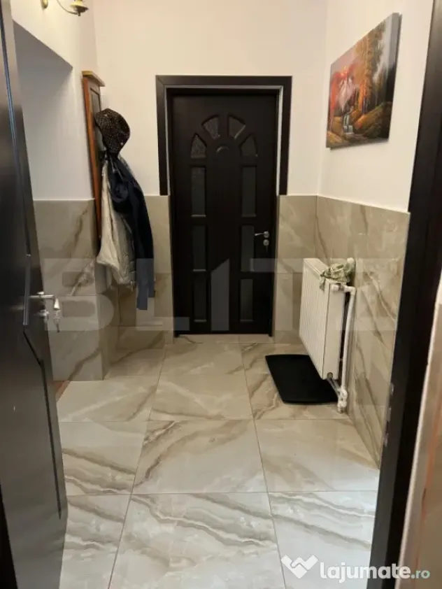 De vanzare apartament 3 camere