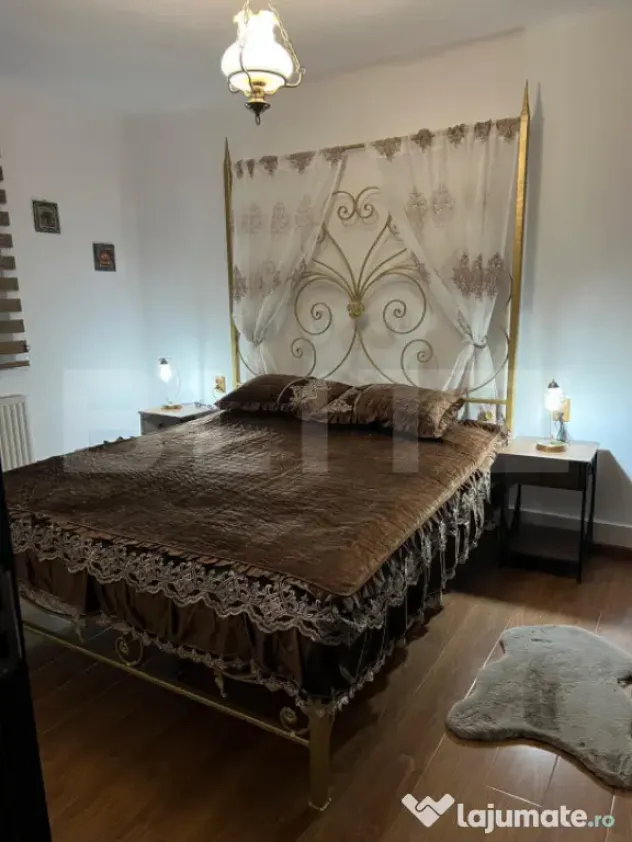 De vanzare apartament 3 camere