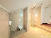 Spatiu birouri 5 camere la mansarda 160 mp - Semicentral