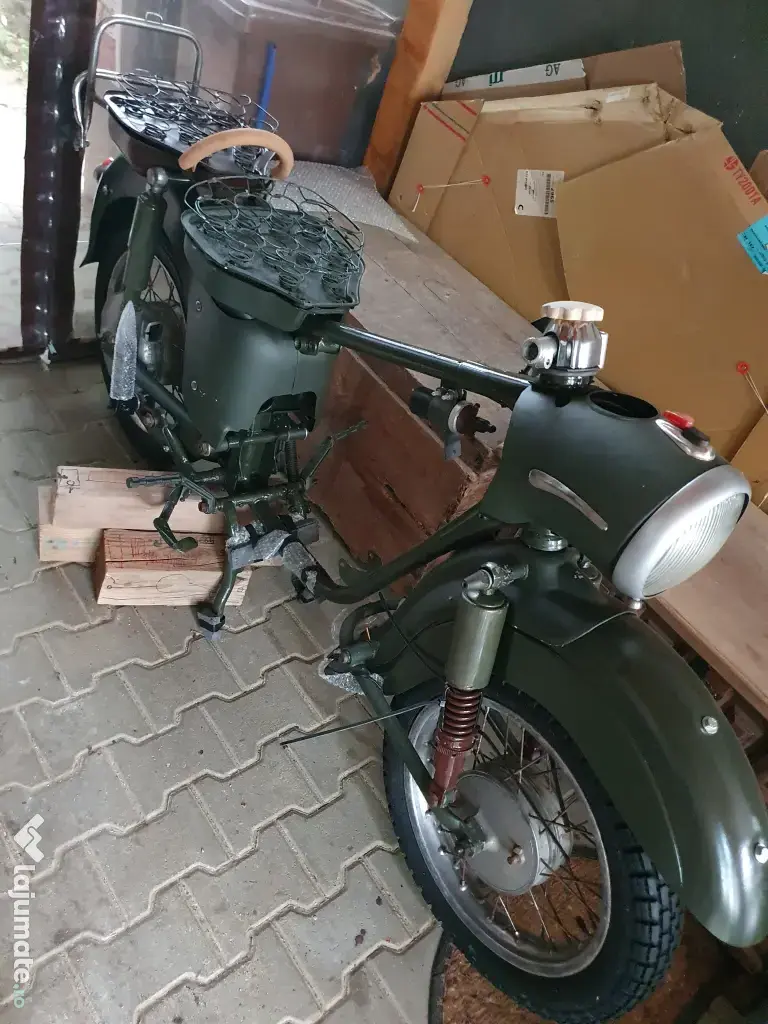 Motocicleta MZ ES 250