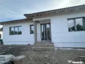Utvin- toate utilitatile- incalzire in pardoseala= 4 camere- 