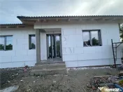 Utvin- toate utilitatile- incalzire in pardoseala= 4 camere- 