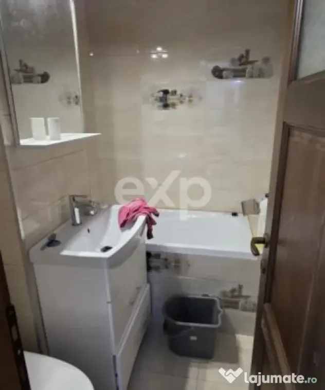 Apartament 3 Camere Decomandat, Etaj 1, Renovat complet, tot