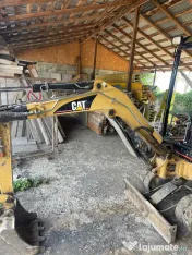 Miniexcavator CAT 