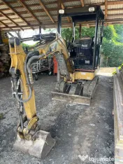 Miniexcavator CAT 