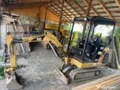Miniexcavator CAT 