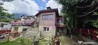 Casa batraneasca cu teren de vanzare in Busteni 
