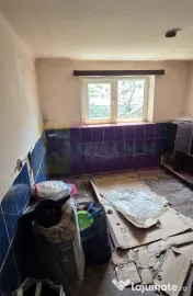 Casa batraneasca cu teren de vanzare in Busteni 