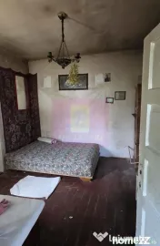 Casa batraneasca cu teren de vanzare in Busteni 