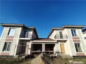 Duplex separat prin garaj - zona excelenta - toate utilitati 